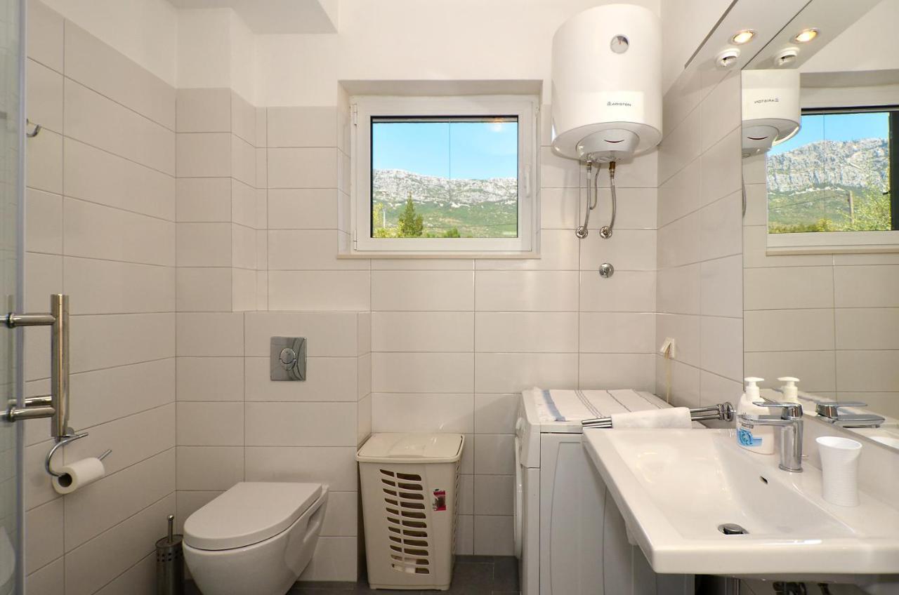 Holiday Home Nevera Kaštela エクステリア 写真